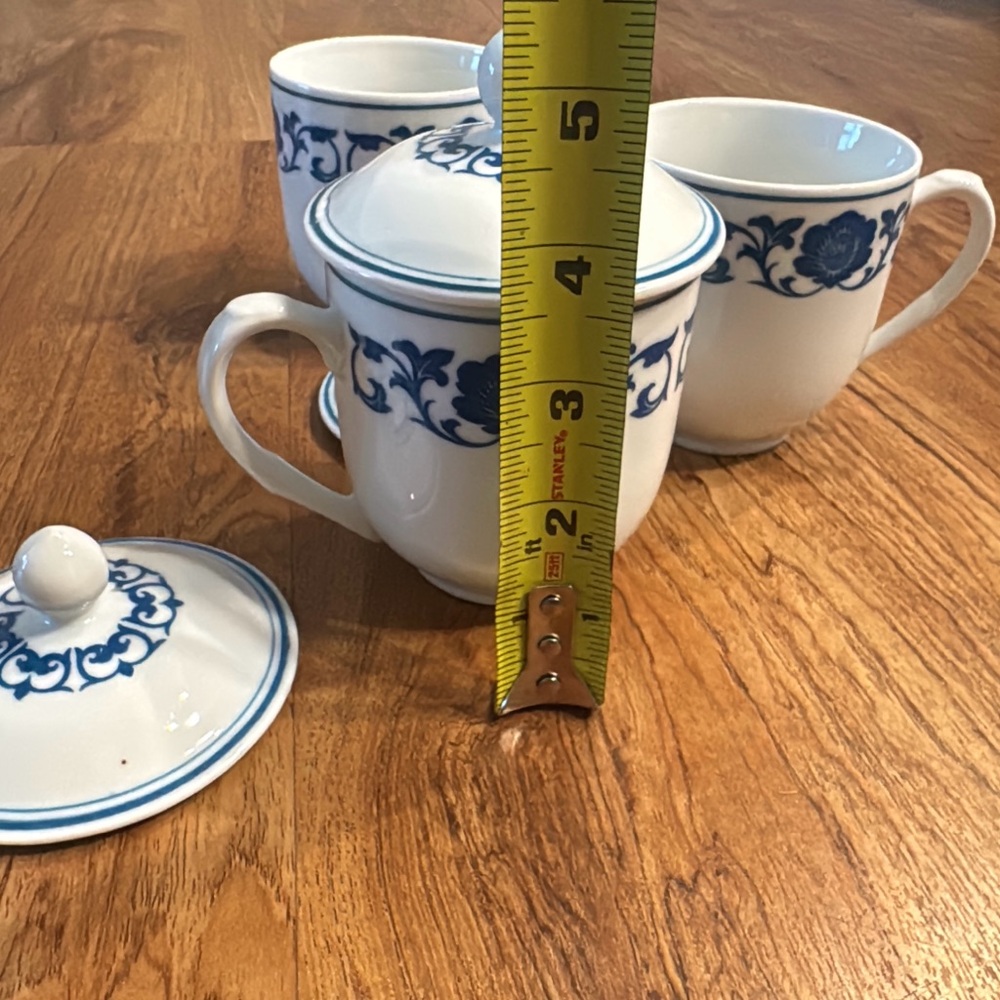 Chinese Style 3 Lidded Mugs with Blue Flowers - Picture 7 of 7